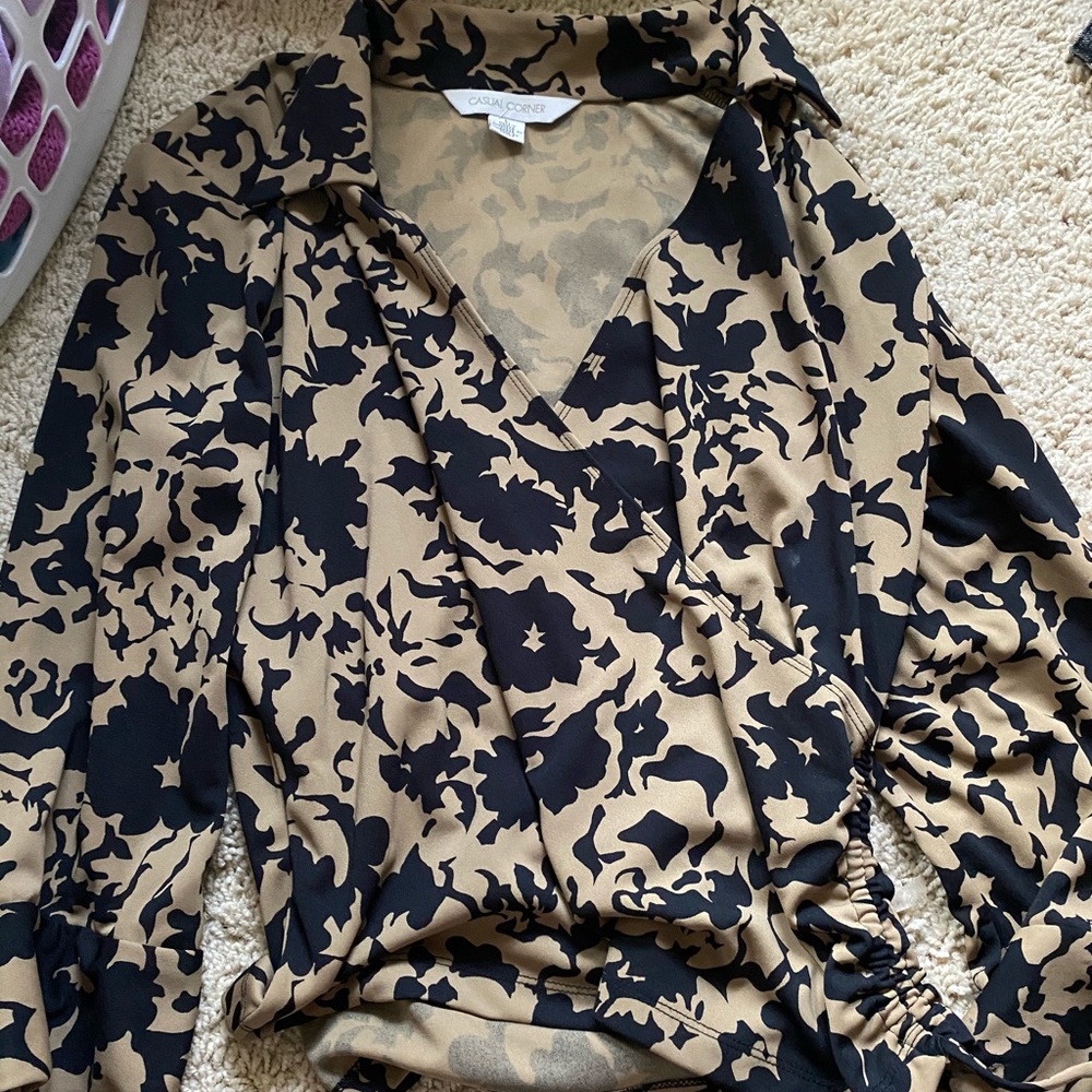 patterned wrap top